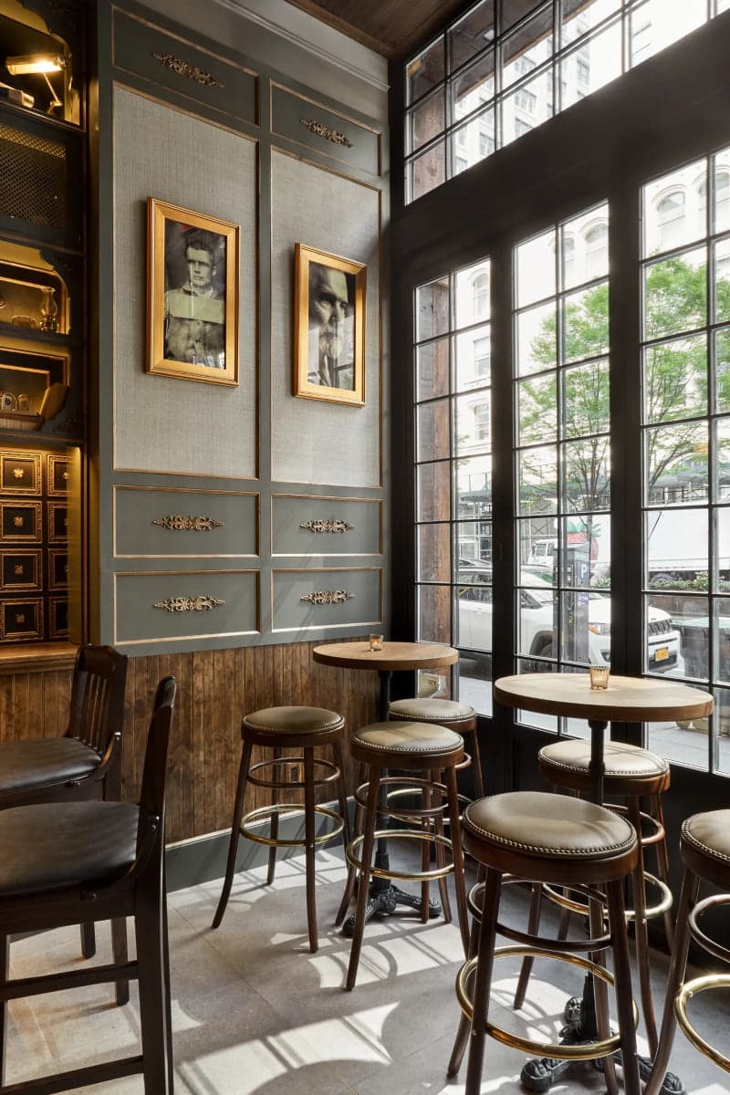 Case Study: Johnny Devoy’s Restaurant Table Tops by Hardtwood Custom Woodworks