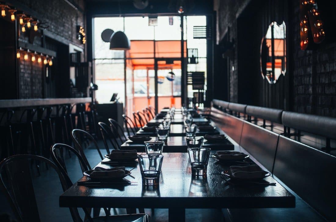 Restaurant Table Top Sizes: The Working Cheat Sheet