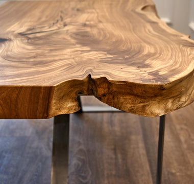What is Live Edge furniture?